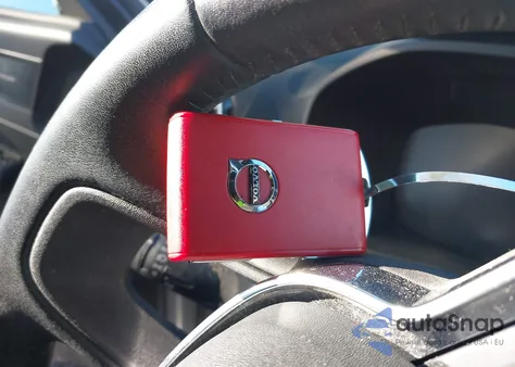 2019 Volvo Xc40 T5 Momentum/T5 R-Design from USA, damaged, VIN YV4162XZ2K2007667